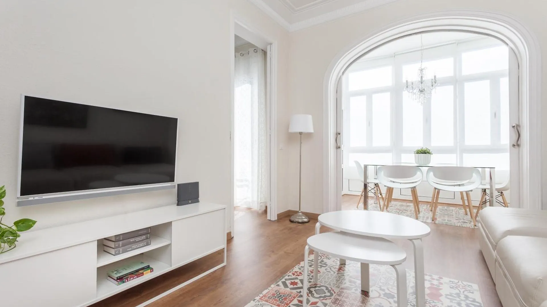 Art House Fira Apartments  Barcelona