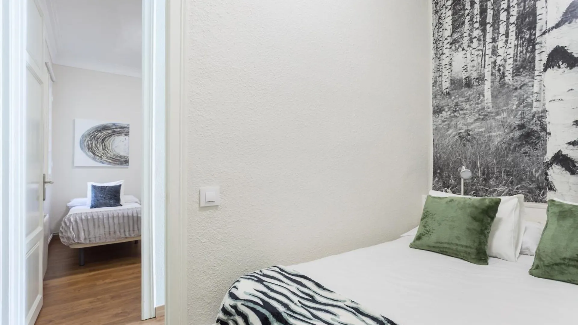 Art House Fira Apartments Spain