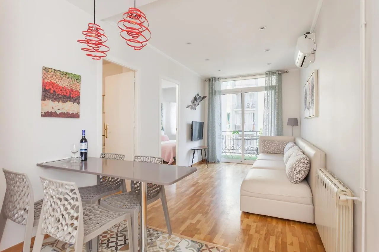 Art House Fira Apartments Spain