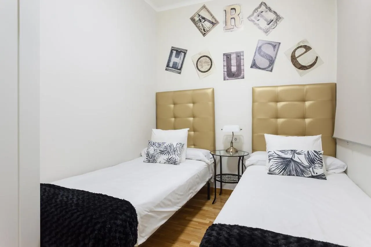 Art House Fira Apartments Barcelona