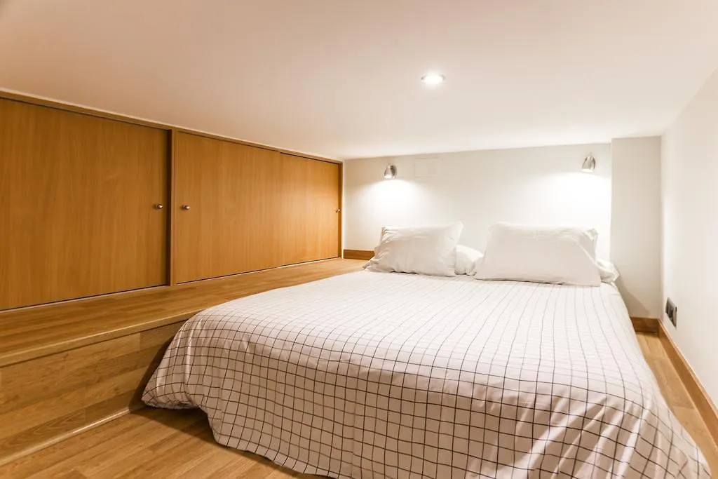 Art House Fira Apartments