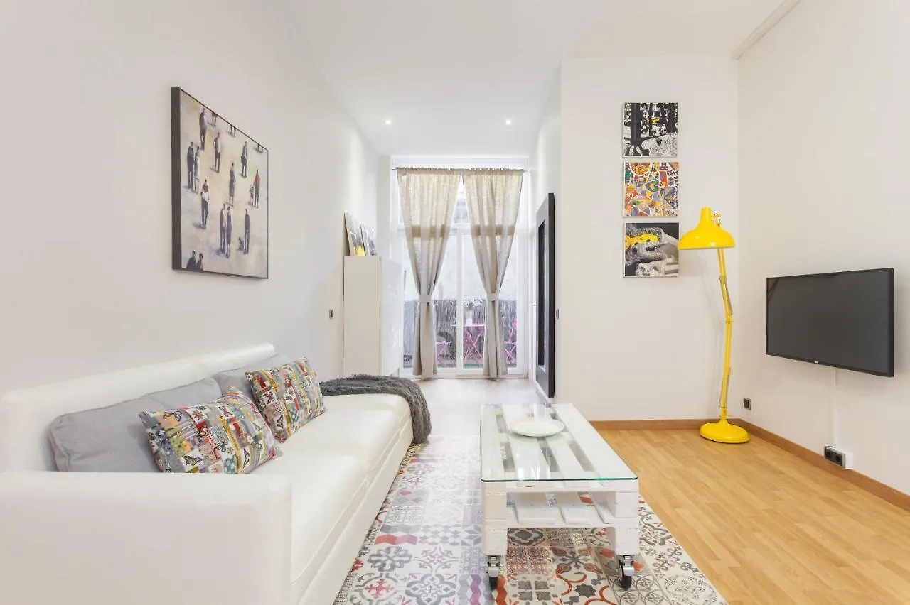 Art House Fira Apartments