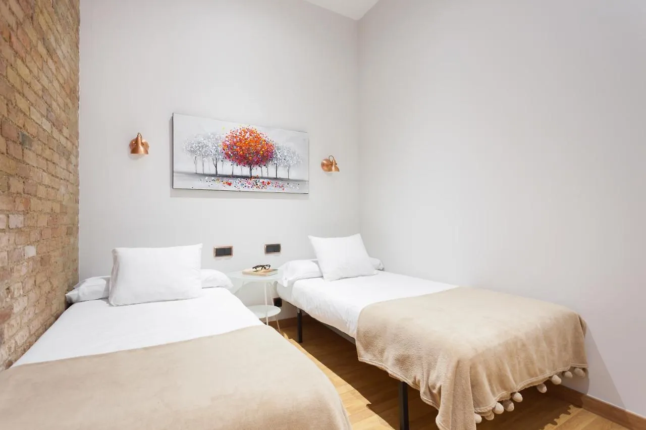Art House Fira Apartments Spain