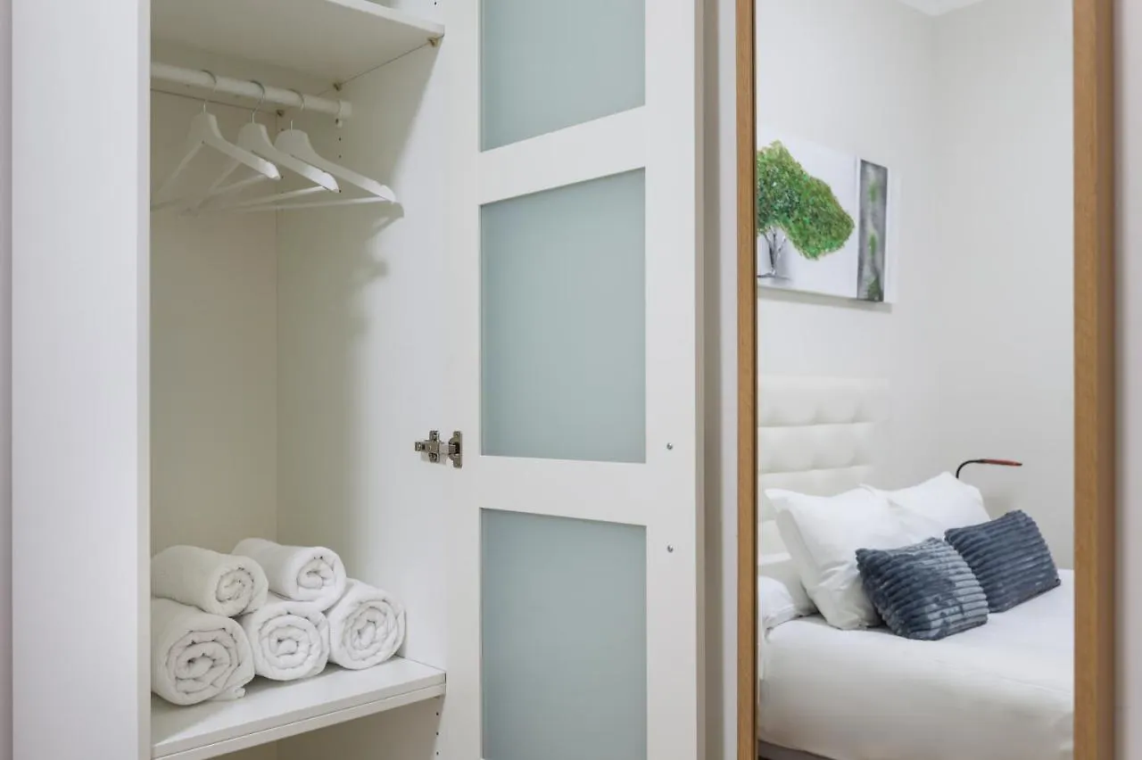 Art House Fira Apartments Barcelona
