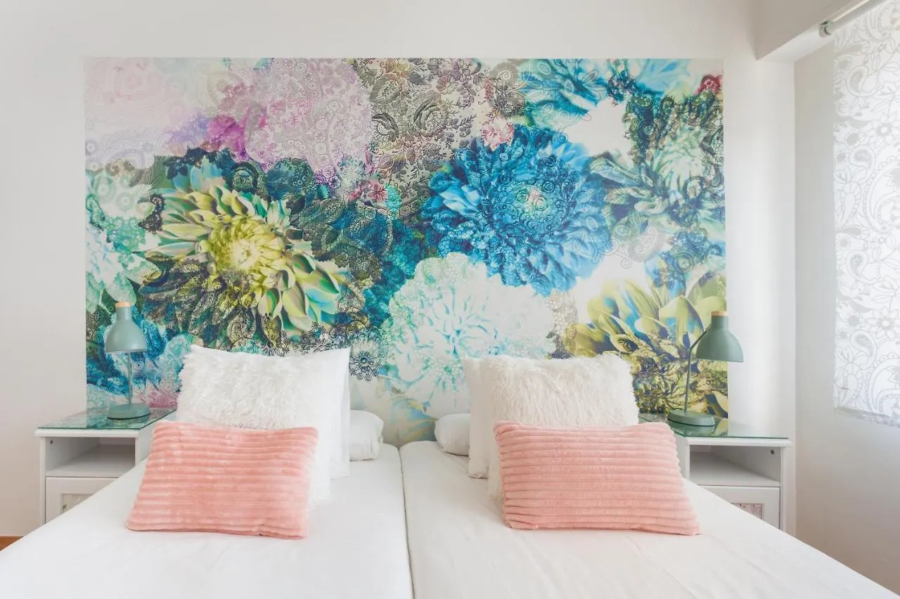 Art House Fira Apartments 0*, Barcelona
